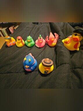 8 Rubber Ducks Pirate, Dinosaurs, etc
